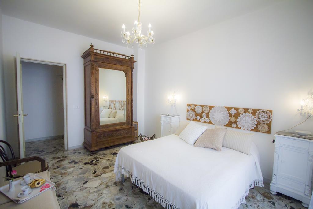 Bari Grand Central Apartment ภายนอก รูปภาพ