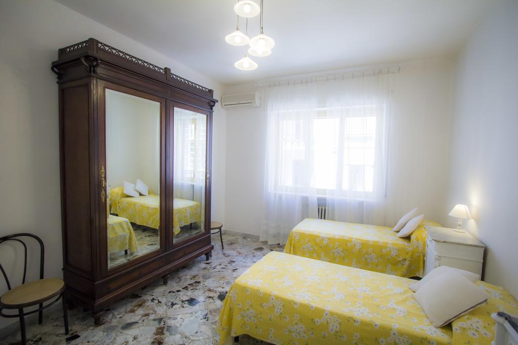 Bari Grand Central Apartment ภายนอก รูปภาพ